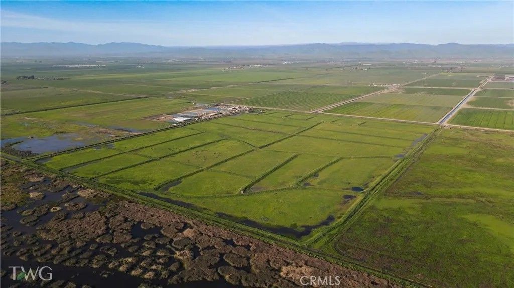 Photo of 5614 Moffatt Rd, Gustine, CA 95322 (MLS # MC26065571)