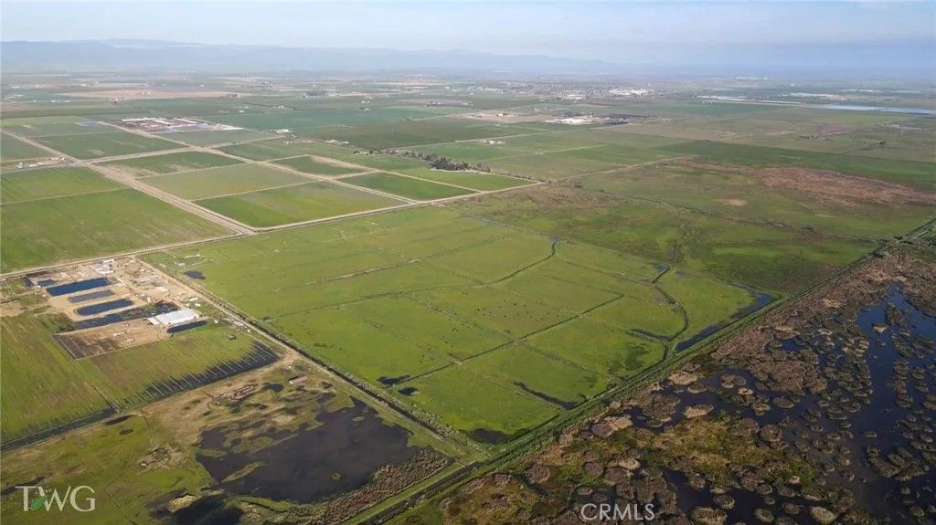 Photo of 5614 Moffatt Rd, Gustine, CA 95322 (MLS # MC26065571)