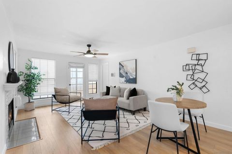 3975 Hortensia St E7 San Diego CA 92110