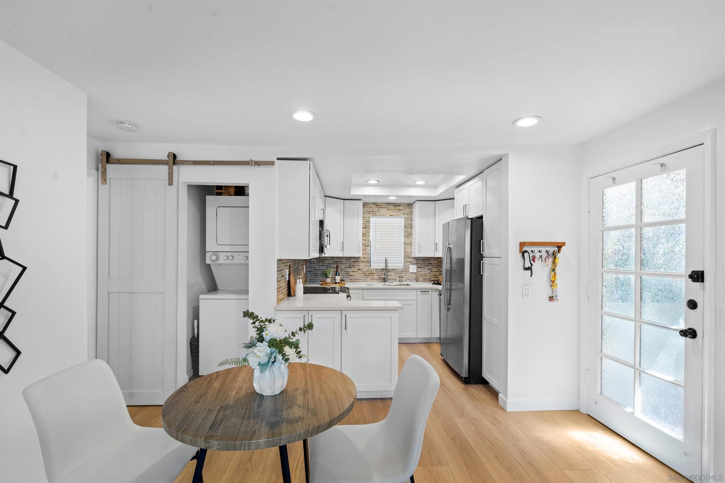 3975 Hortensia St E7