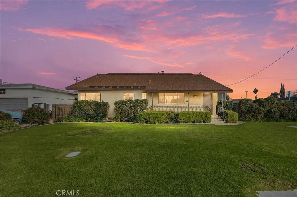 Photo of 240 S Real Rd, Bakersfield, CA 93309 (MLS # SR25271366)