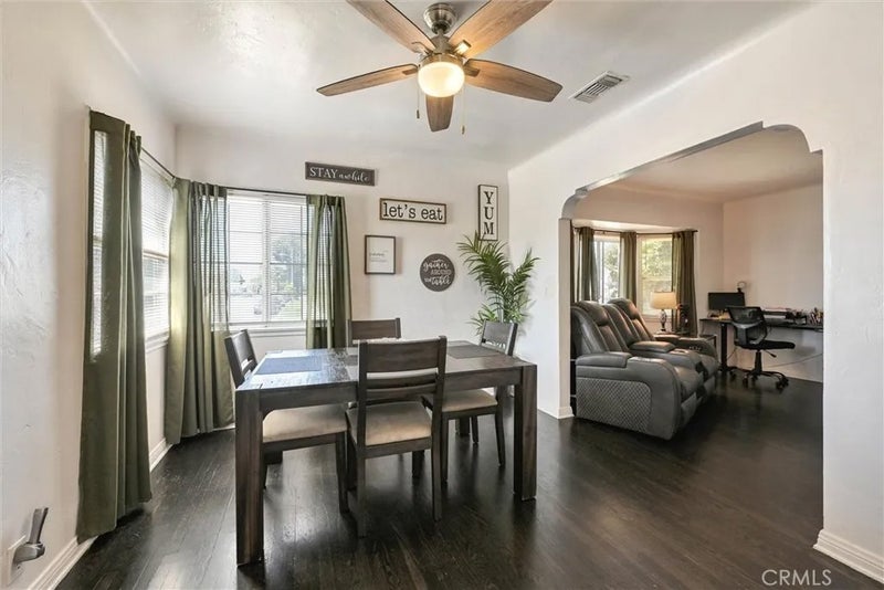 1330 E Caldwell