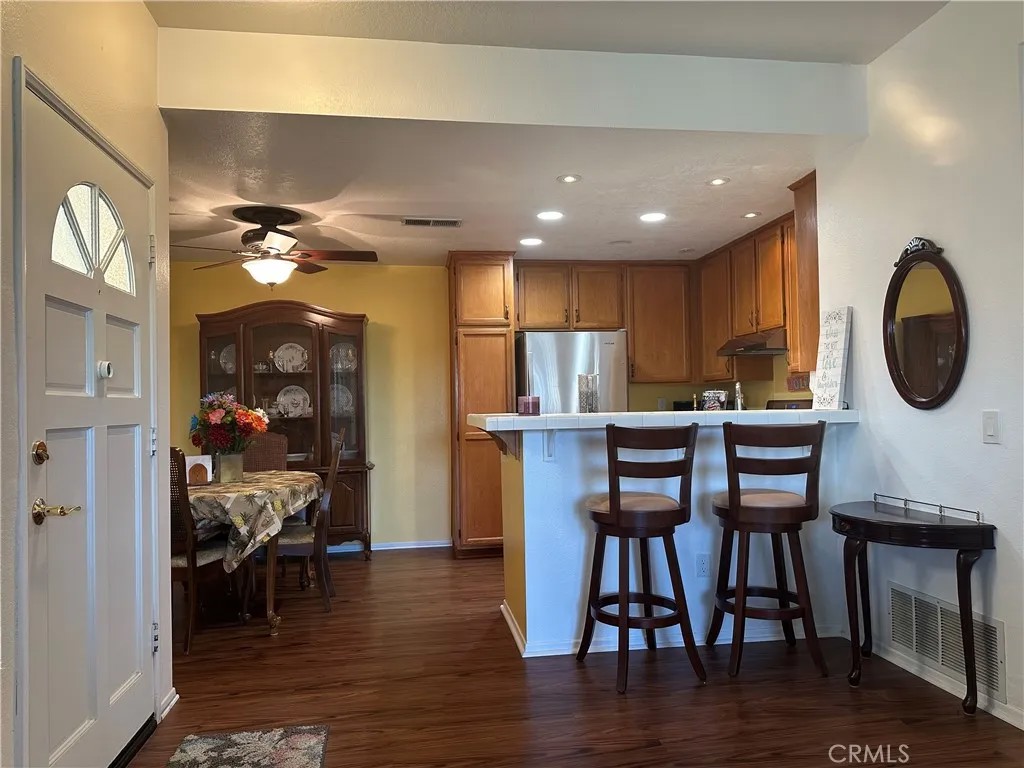 21245 Camelia 27
