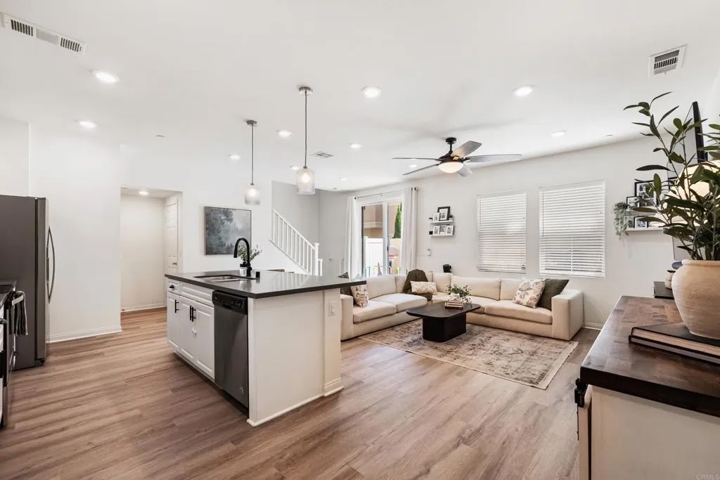 1374 Palo Verde Way