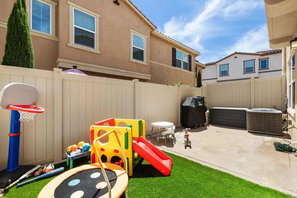 1374 Palo Verde Way