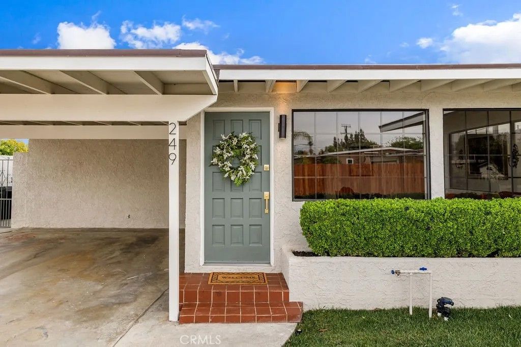 Photo of 249 W Alru St, Rialto, CA 92376 (MLS # OC26061874)