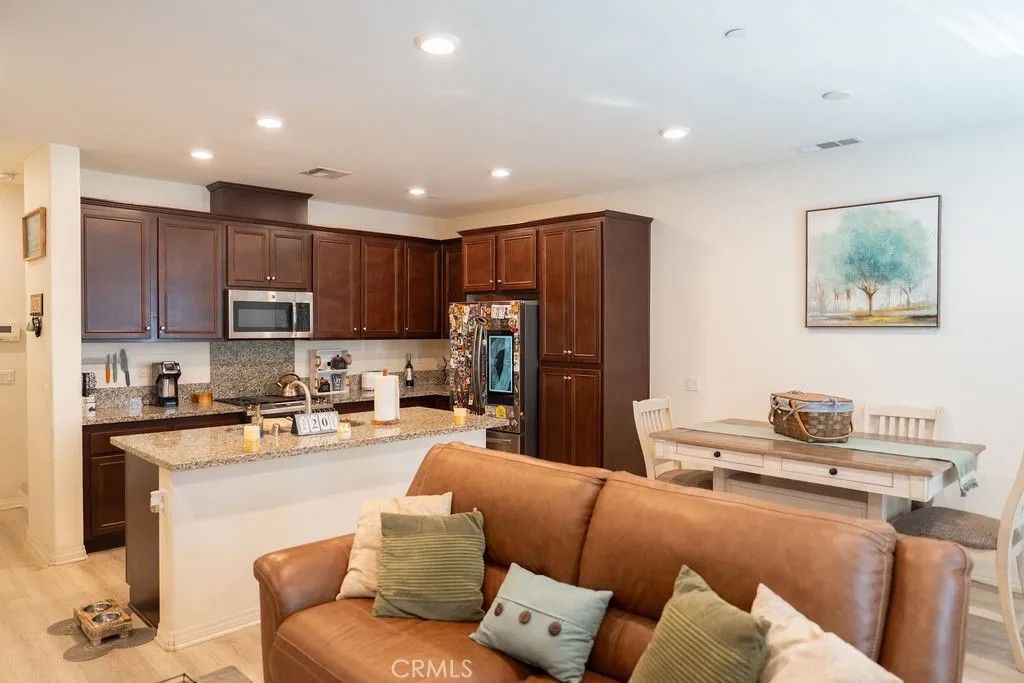 Photo of 40438 Calle Real Real, Murrieta, CA 92563 (MLS # CV25165313)