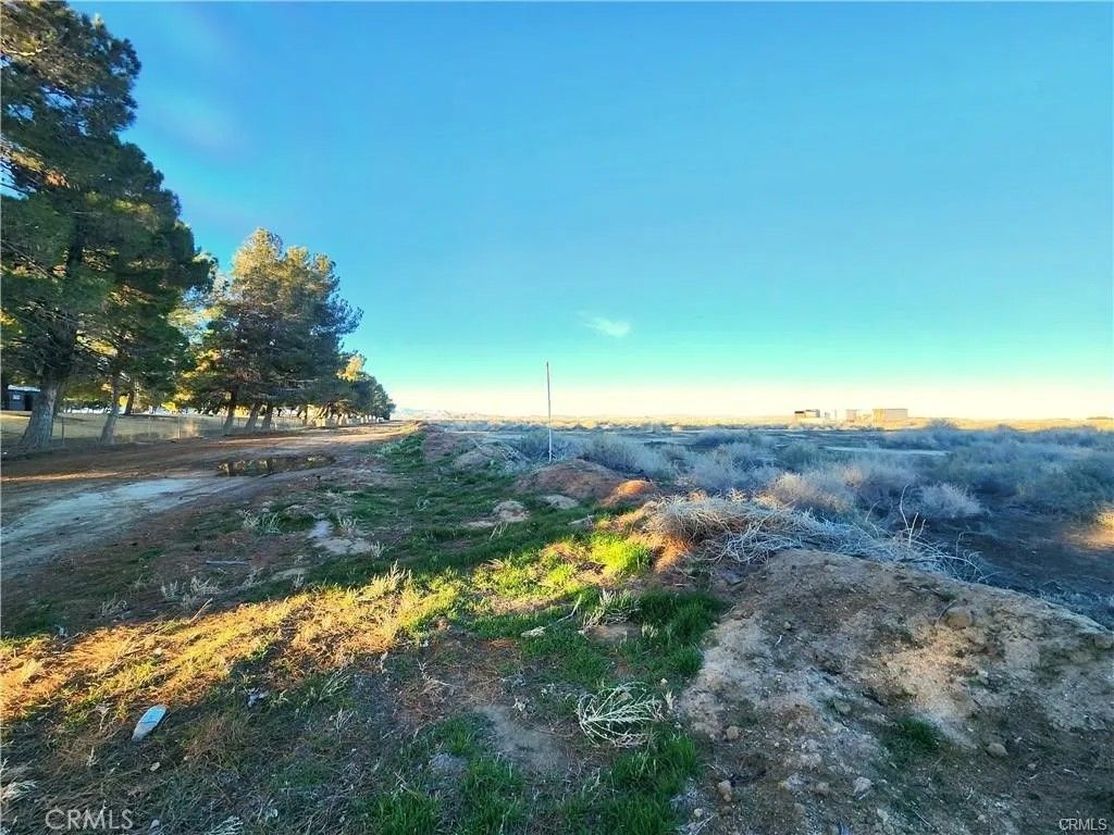 Photo of 2 Near W Ave F8, Lancaster, CA 93536 (MLS # HD26061246)