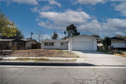 Tiny photo for 614 E Pondera St, Lancaster, CA 93535 (MLS # SR25247275)
