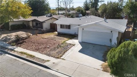 Tiny photo for 614 E Pondera St, Lancaster, CA 93535 (MLS # SR25247275)