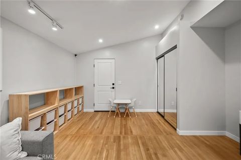 Tiny photo for 2533 W Chanticleer Rd, Anaheim, CA 92804 (MLS # OC25233116)