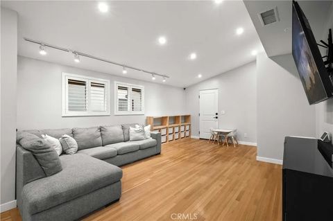 Tiny photo for 2533 W Chanticleer Rd, Anaheim, CA 92804 (MLS # OC25233116)