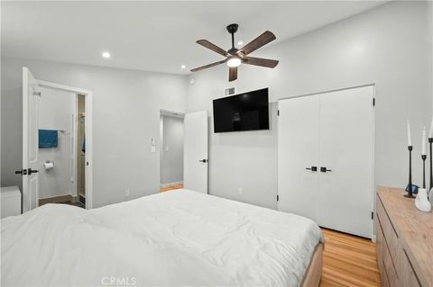 Tiny photo for 2533 W Chanticleer Rd, Anaheim, CA 92804 (MLS # OC25233116)
