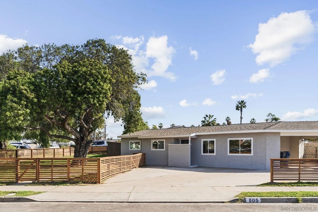 Photo of 805 Madison Ave, Chula Vista, CA 91911 (MLS # 260003017)