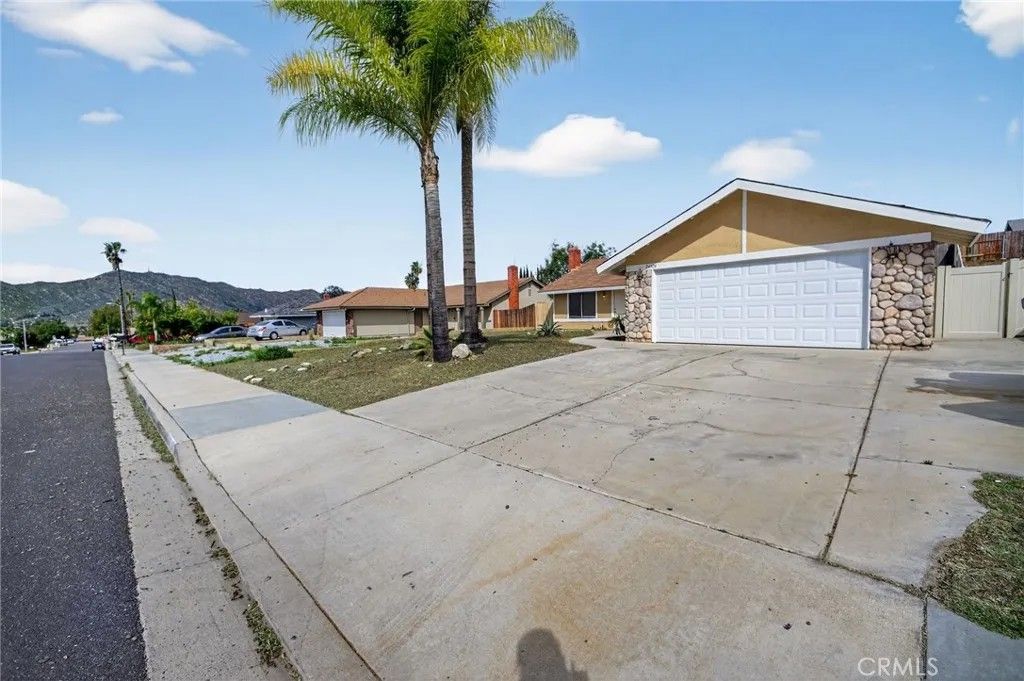 Photo of 24404 Chippewa Trl, Moreno Valley, CA 92557 (MLS # IV26035121)