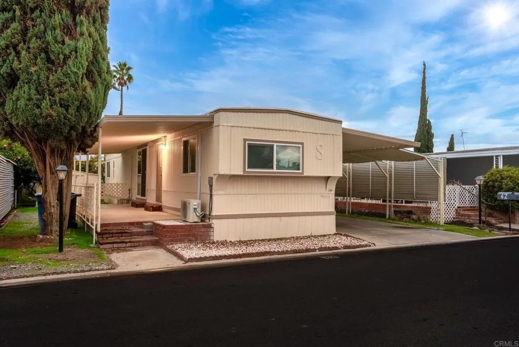 Photo of 2042 Girard St #42, Delano, CA 93215 (MLS # PTP2508312)