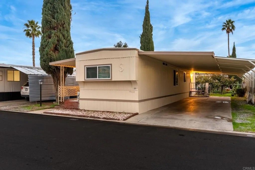 Photo of 2042 Girard St #42, Delano, CA 93215 (MLS # PTP2508312)