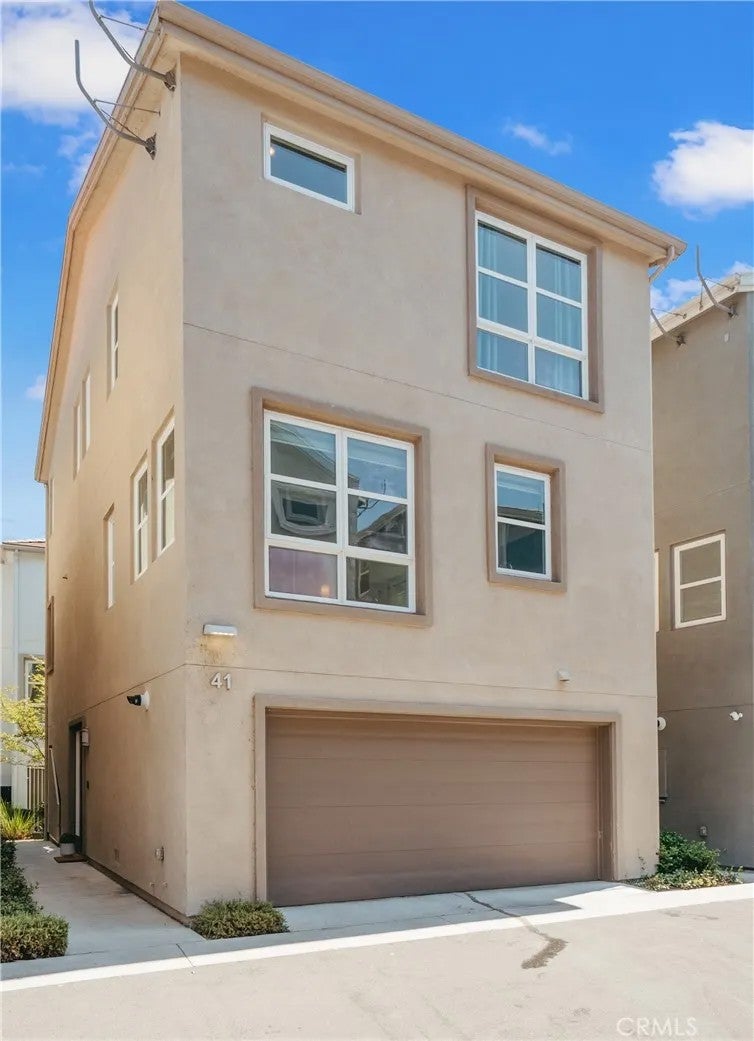 2700 E Chaucer East 41