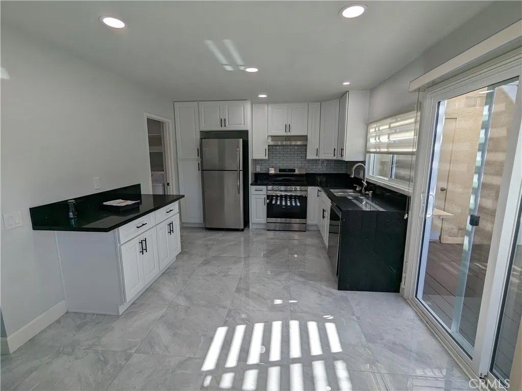 Photo of 47 Heritage, Irvine, CA 92604 (MLS # OC26046372)