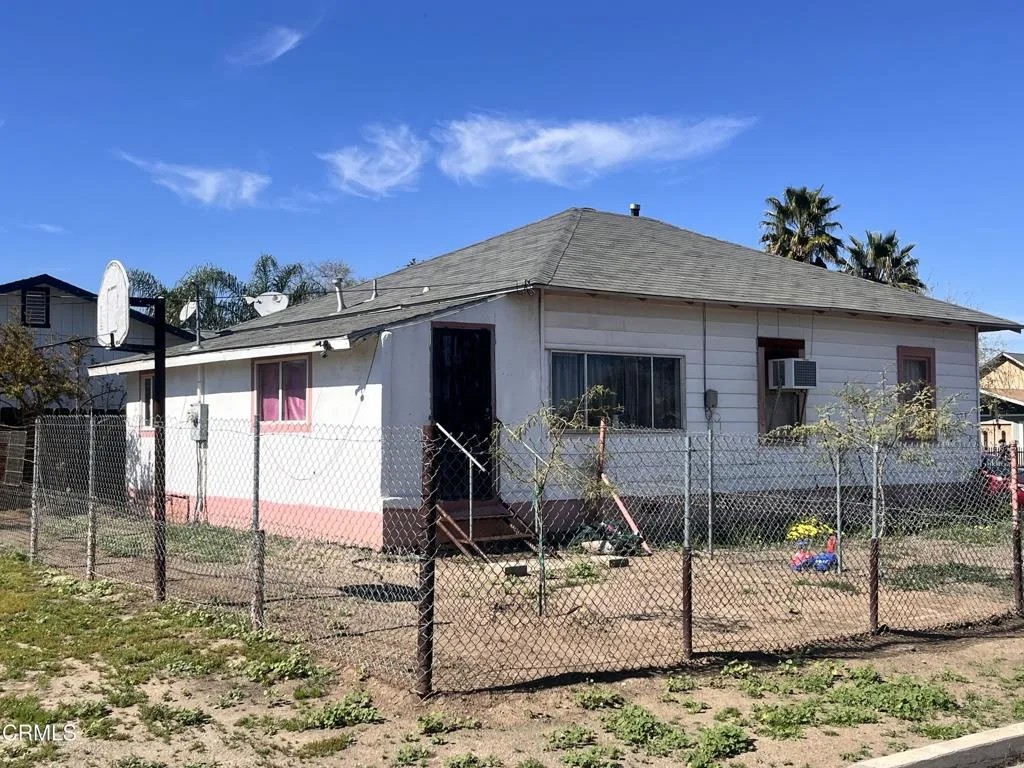 296 E Coolidge Street