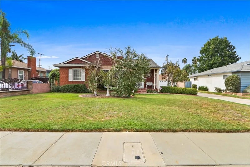 1240 E Rowland