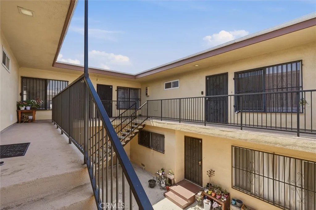 925 Larch