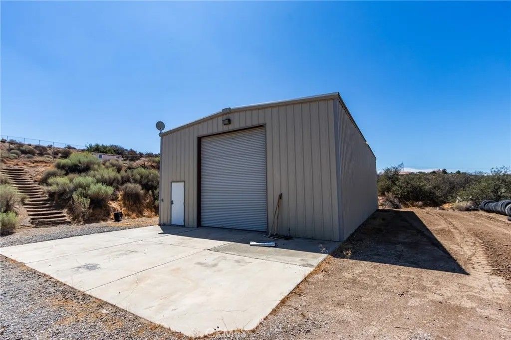 Photo of 7170 Joshua Rd, Oak Hills, CA 92344 (MLS # HD26007796)