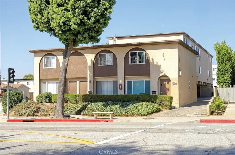 10733 Orange Grove Avenue