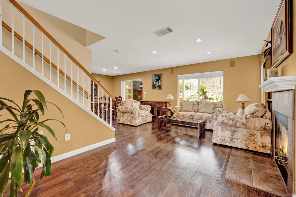 Photo of 508 Dakota Way, Oceanside, CA 92056 (MLS # 250044621)