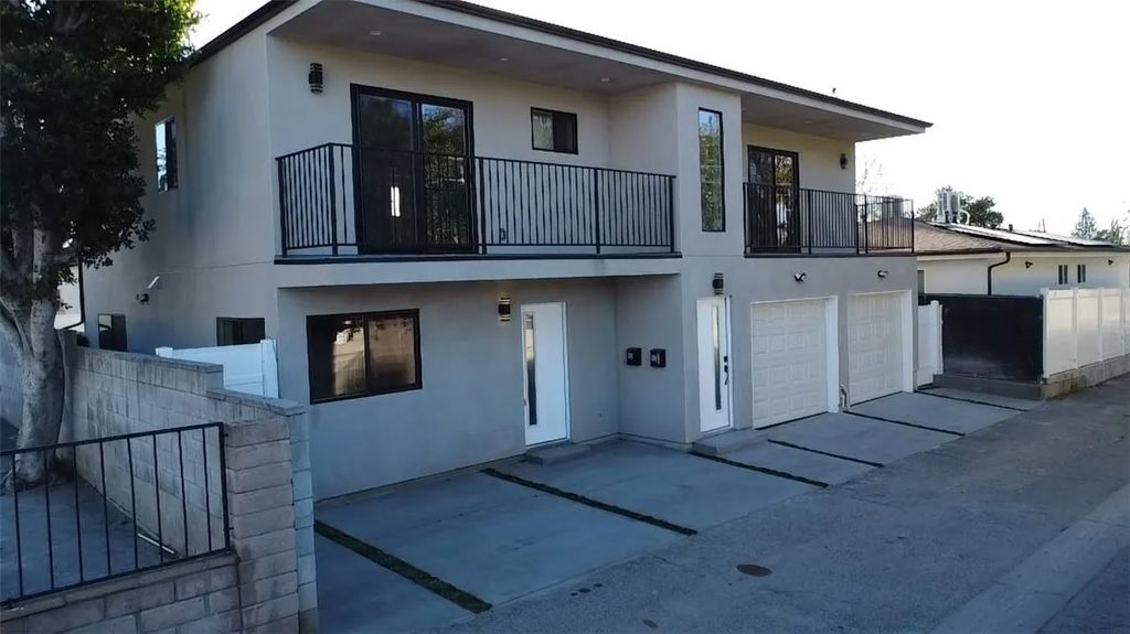 Photo of 9033 Lindley Avenue, Northridge, CA 91325 (MLS # SR26105295)