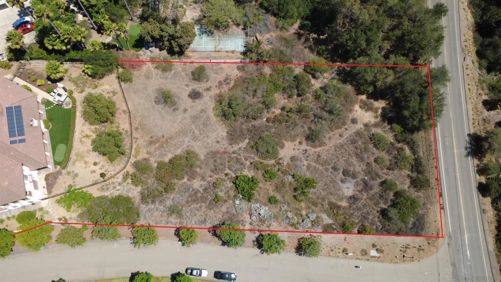 Photo of 1986 Via Rancho Pkwy, Escondido, CA 92029 (MLS # 260019856)