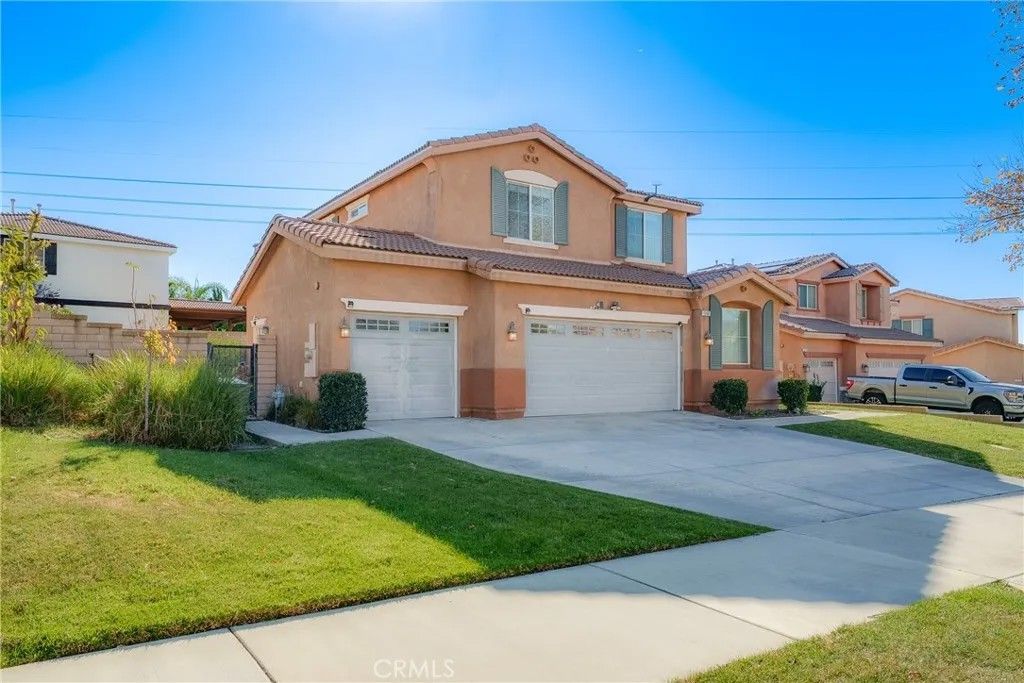 Photo of 15187 Hawk Street, Fontana, CA 92336 (MLS # IV25276520)