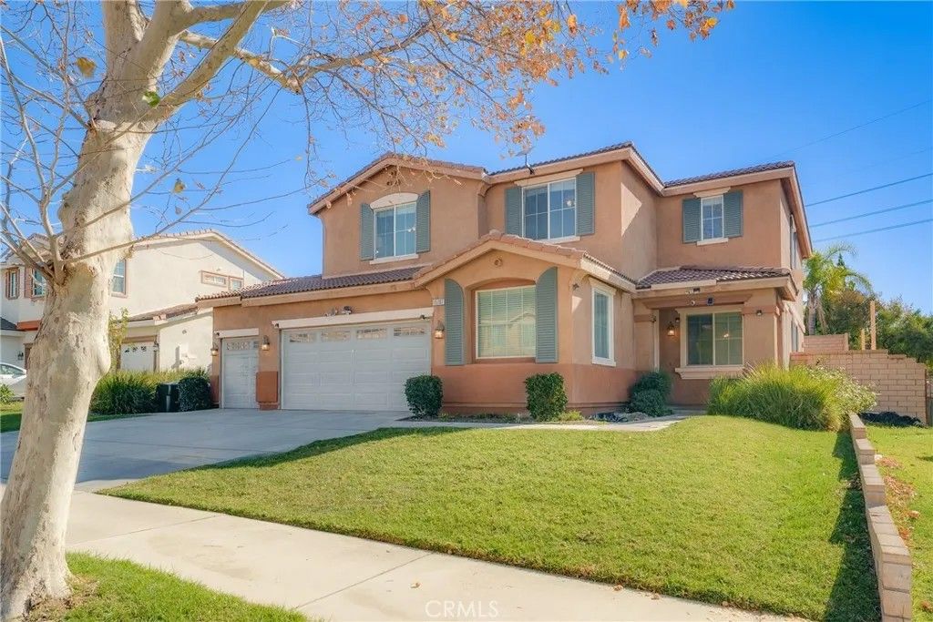Photo of 15187 Hawk Street, Fontana, CA 92336 (MLS # IV25276520)