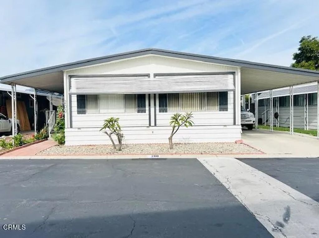 Photo of 250 E Telegraph Road #200, Fillmore, CA 93015 (MLS # V1-34726)