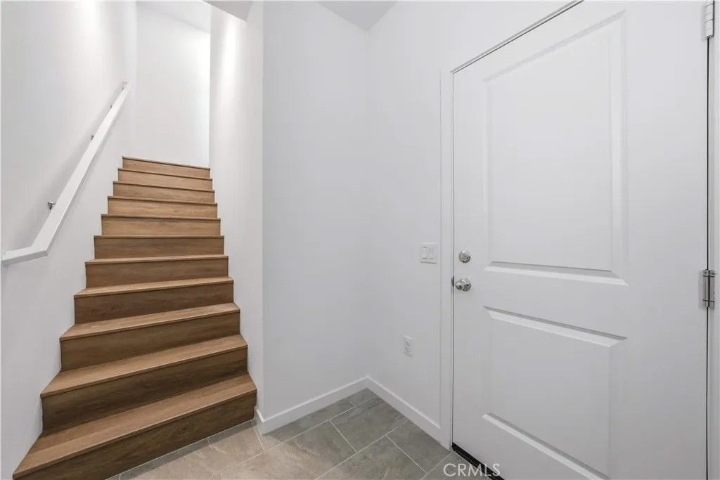 Photo of 9427 N Sepulveda Blvd #5, North Hills, CA 91343 (MLS # SR26067330)