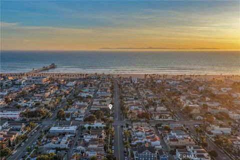 Tiny photo for 318 8th Street, Huntington Beach, CA 92648 (MLS # OC26053025)