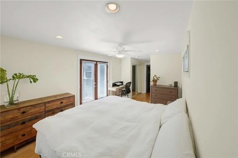 Tiny photo for 318 8th Street, Huntington Beach, CA 92648 (MLS # OC26053025)