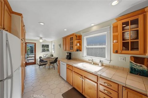 Tiny photo for 318 8th Street, Huntington Beach, CA 92648 (MLS # OC26053025)