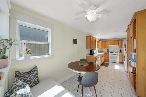 Tiny photo for 318 8th Street, Huntington Beach, CA 92648 (MLS # OC26053025)