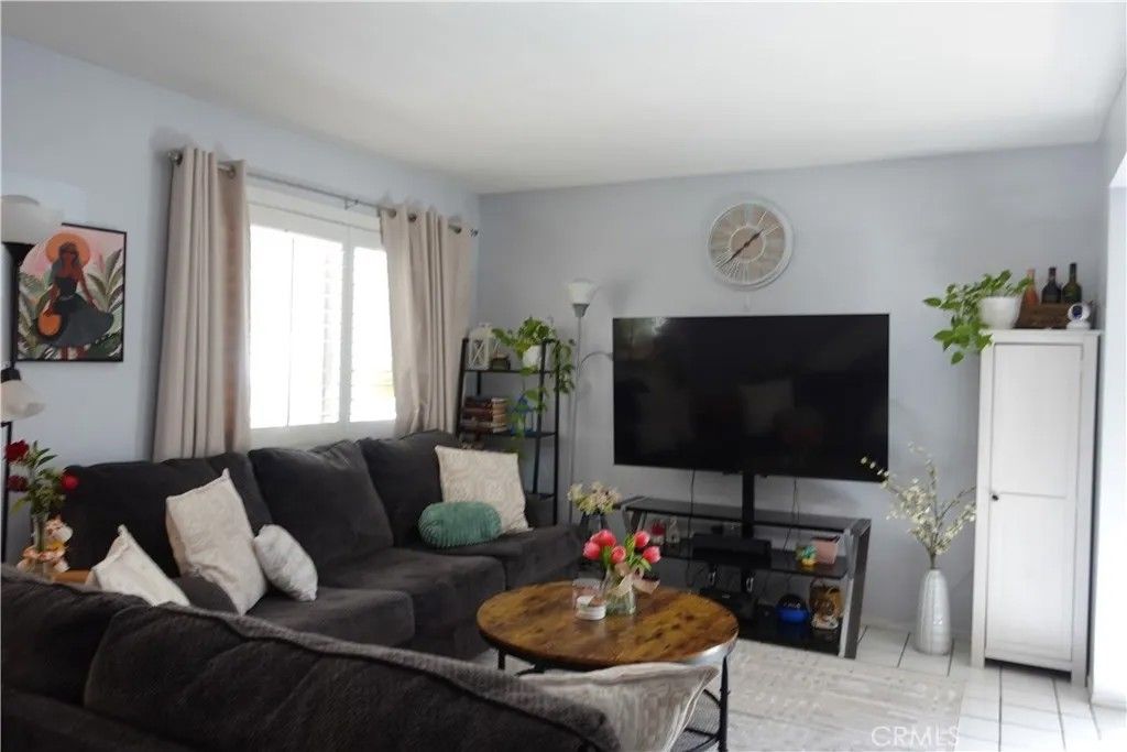 Photo of 1307 Via Santiago #B, Corona, CA 92882 (MLS # PW26045035)