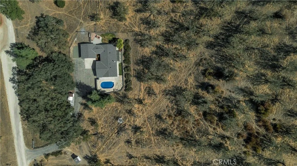 3925 Hillcrest