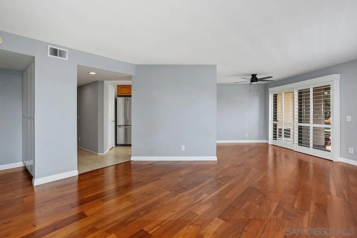 1914 Swallow Ln