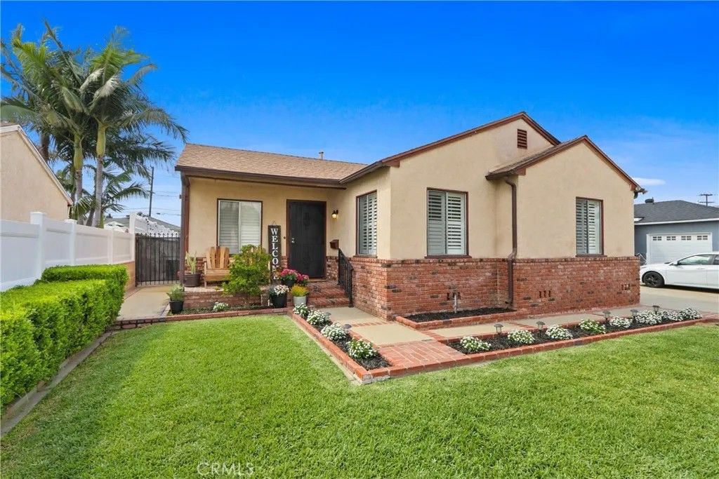 Photo of 7327 Eglise Ave, Pico Rivera, CA 90660 (MLS # DW26077832)