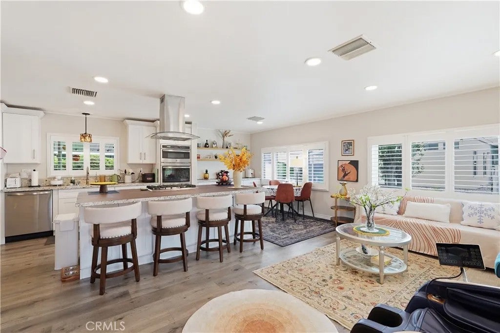2320 Lake Glen 51