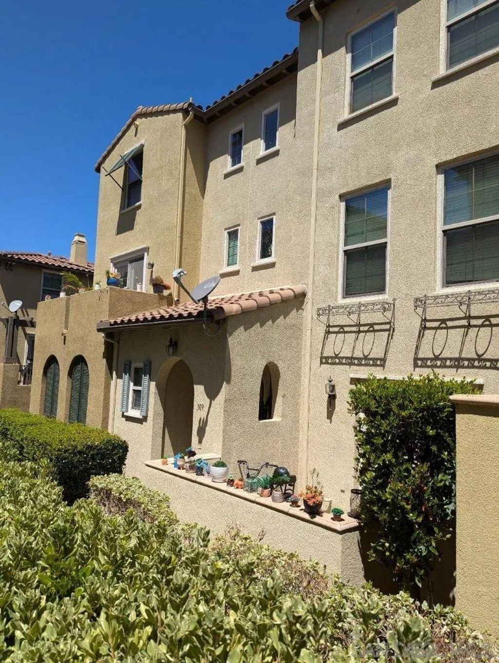 Photo of 309 Bishop Dr, San Marcos, CA 92078 (MLS # 250021128)