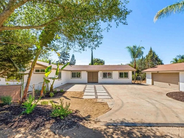 1004 Santa Margarita Drive, Fallbrook