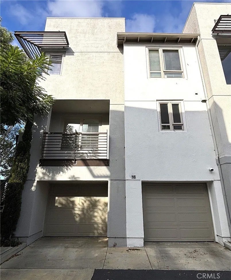 Photo of 5510 W 149th Place #16, Hawthorne, CA 90250 (MLS # SB26200781)