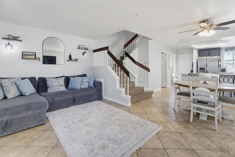 2373 Kings View Circle