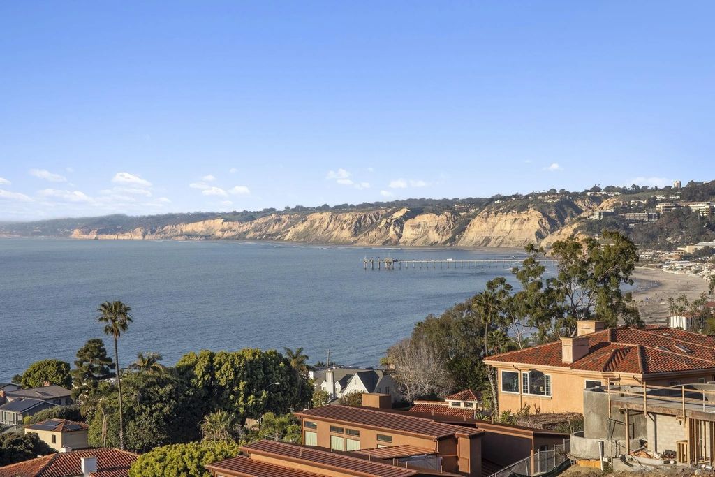 Photo of 7747 Whitefield Pl, La Jolla, CA 92037 (MLS # 260007176)