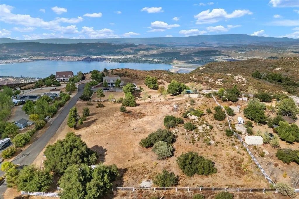 Photo of 2 S. Main Divide, Lake Elsinore, CA 92530 (MLS # OC25216790)